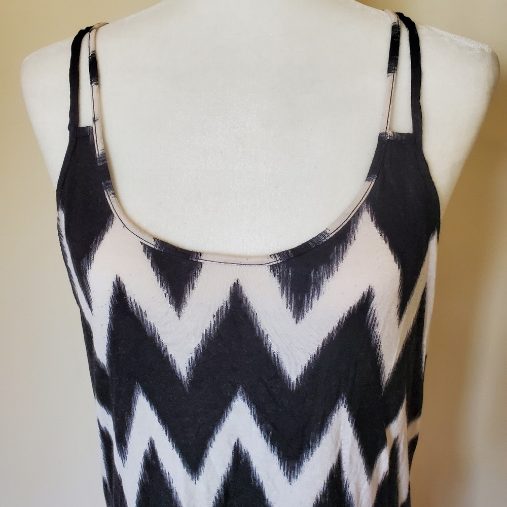 H&M Tank - Picture 2 of 5